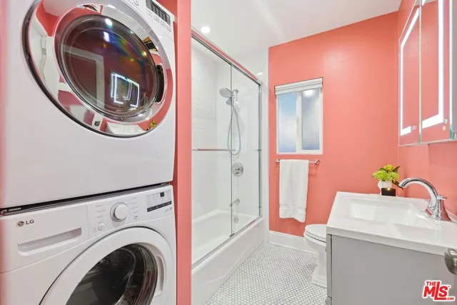 $1,999,000 | 12420 Barbara Avenue, Los Angeles, CA 90066