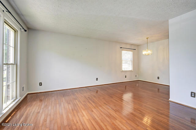 4504 Gaudet Road Louisville, KY 40299 - Photo 16 of 36 Dining