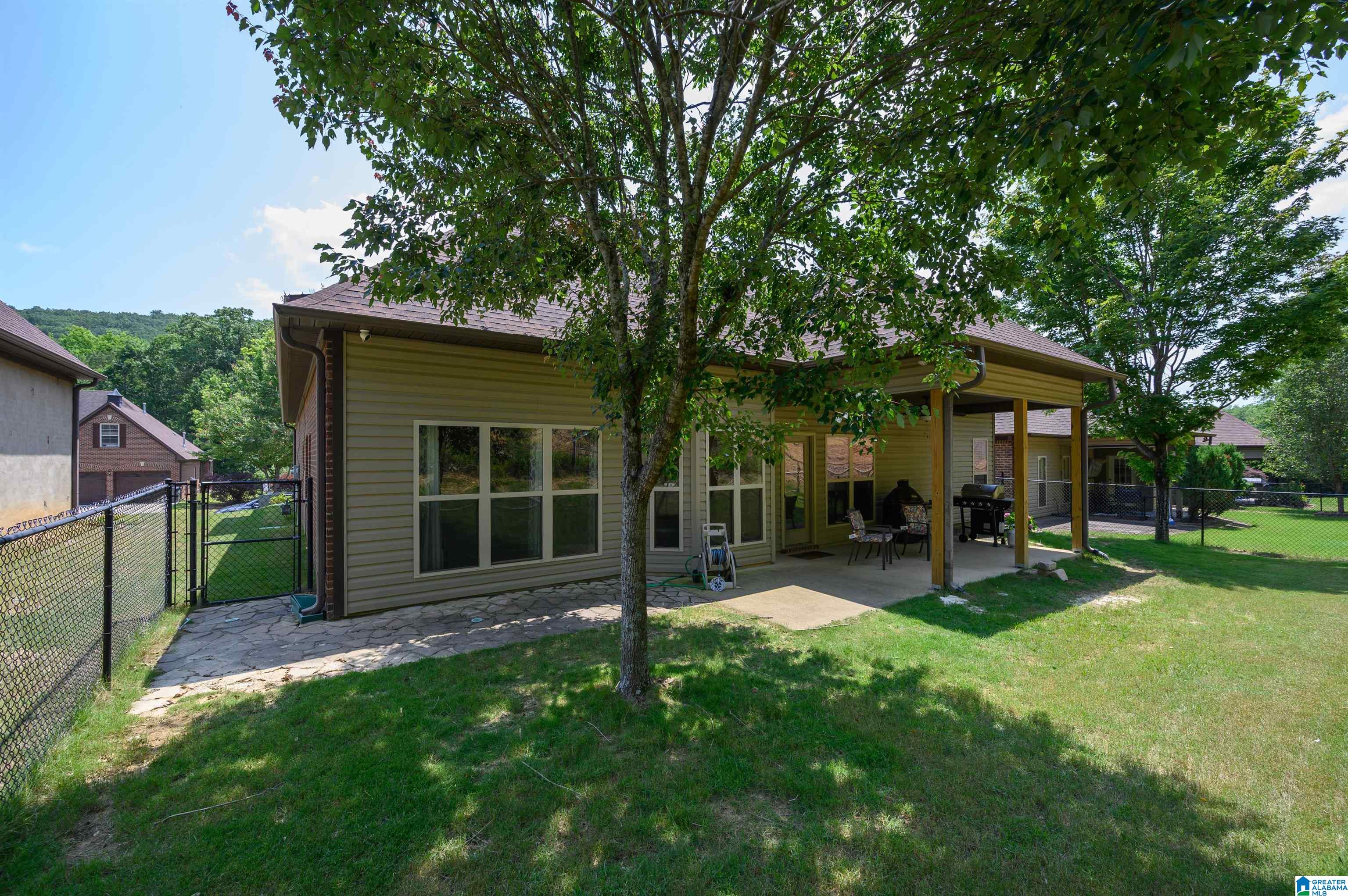 418 Ballantrae Road Pelham, AL 35124 - Photo 35 of 38