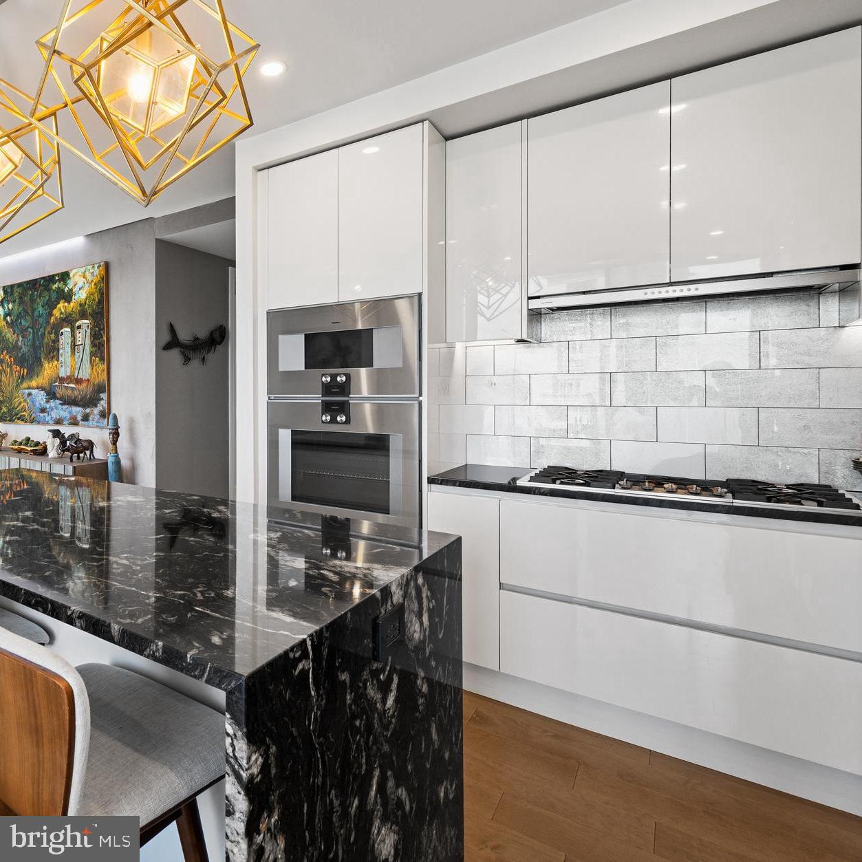 1414 South Penn Square, Unit 22B Philadelphia, PA 19102 - Photo 29 of 37 Kitchen with Open floor plan, City Hall Views