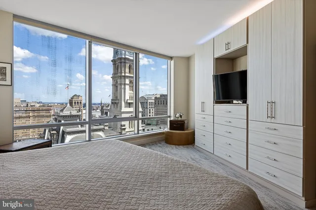 $1,550,000 | 1414 South Penn Square, Unit 22B, Philadelphia, PA 19102