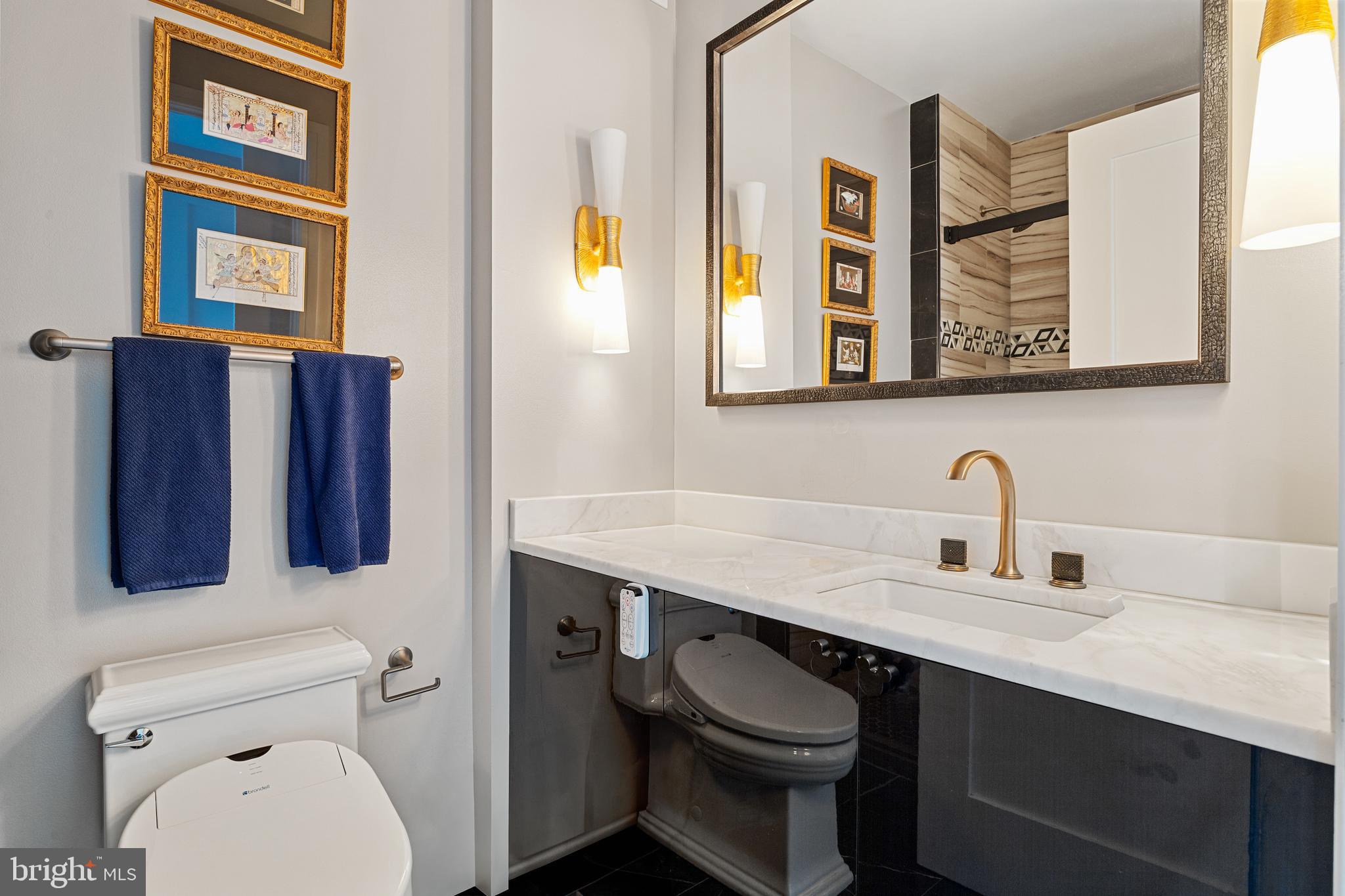 1414 South Penn Square, Unit 22B Philadelphia, PA 19102 - Photo 12 of 37 Guest Bathroom