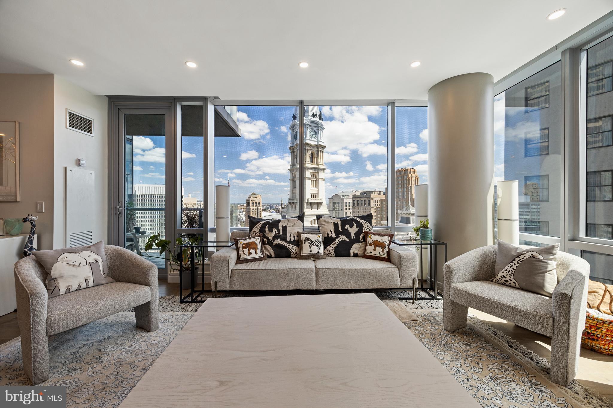 1414 South Penn Square, Unit 22B Philadelphia, PA 19102 - Photo 2 of 37 View of City Hall & Has Private Balcony