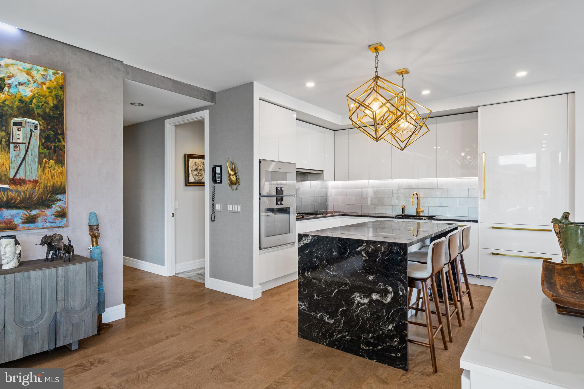 1414 South Penn Square, Unit 22B Philadelphia, PA 19102 - Photo 33 of 37 Kitchen with Open floor plan, City Hall Views