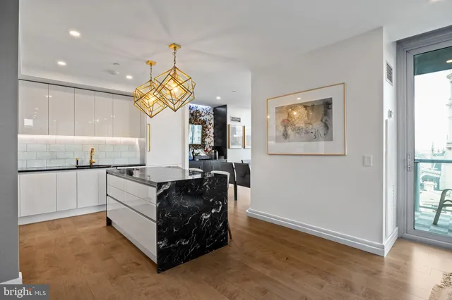 $1,550,000 | 1414 South Penn Square, Unit 22B, Philadelphia, PA 19102