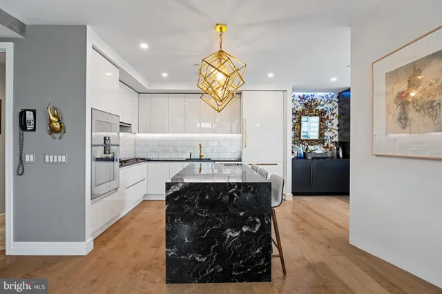 $1,550,000 | 1414 South Penn Square, Unit 22B, Philadelphia, PA 19102