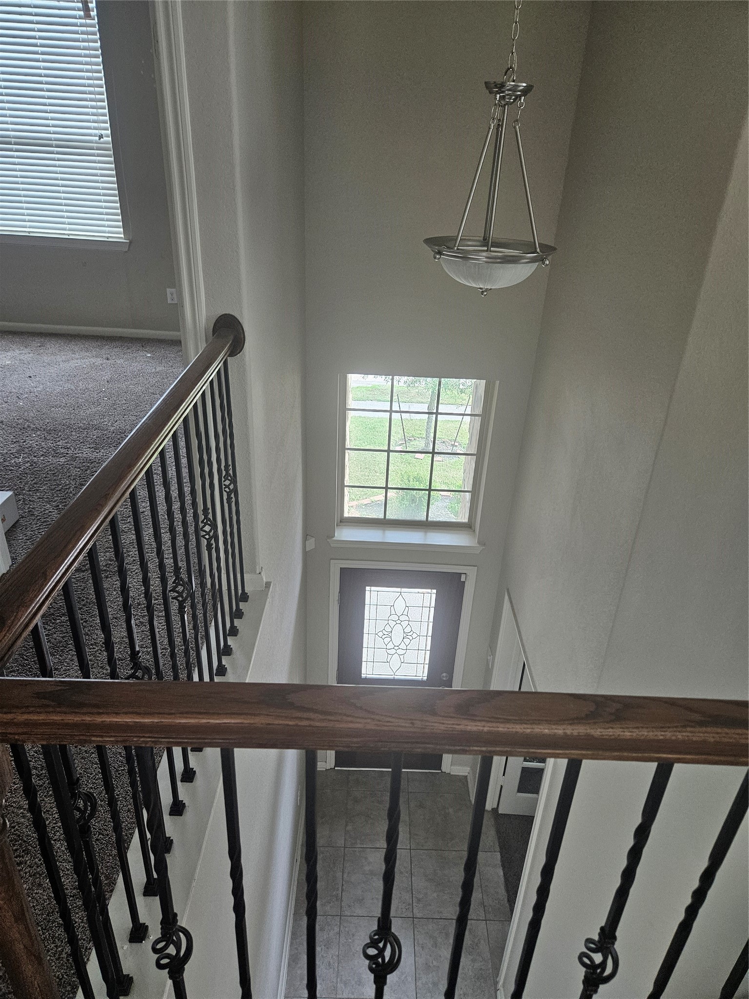 6411 Hunters Trace Lane Baytown, TX 77521 - Photo 18 of 23 2nd Floor View of the Foyer.
