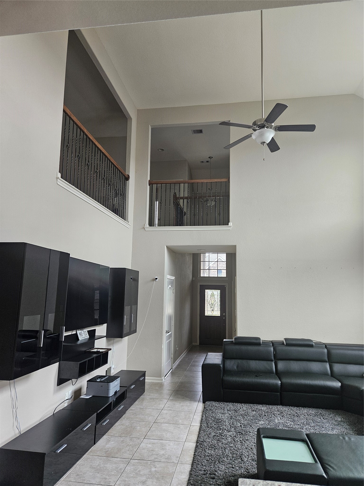 6411 Hunters Trace Lane Baytown, TX 77521 - Photo 4 of 23 Kitchen View of the Family Living Area.