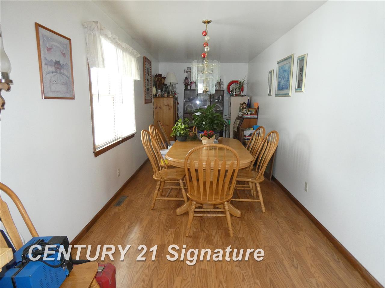 11847 Dice Road Freeland, MI 48623 - Photo 7 of 13