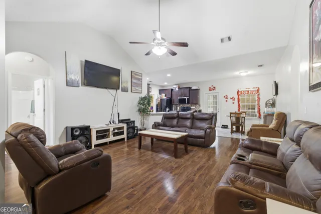 $304,000 | 351 Owens Street Northeast, Ludowici, GA 31316