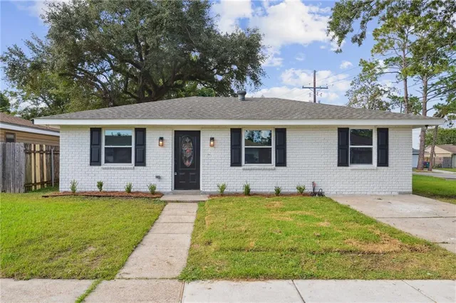 $214,900 | 2700 Dolores Drive, Marrero, LA 70072
