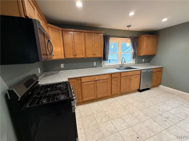 $1,800 | 127 Wyoming Avenue, Watertown, NY 13601