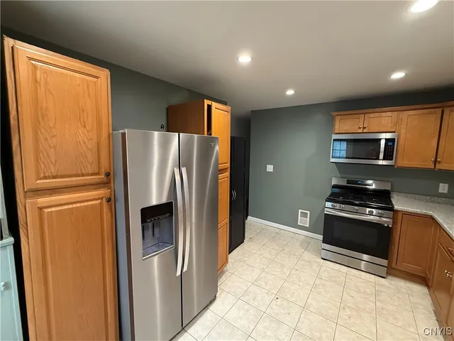 $1,800 | 127 Wyoming Avenue, Watertown, NY 13601