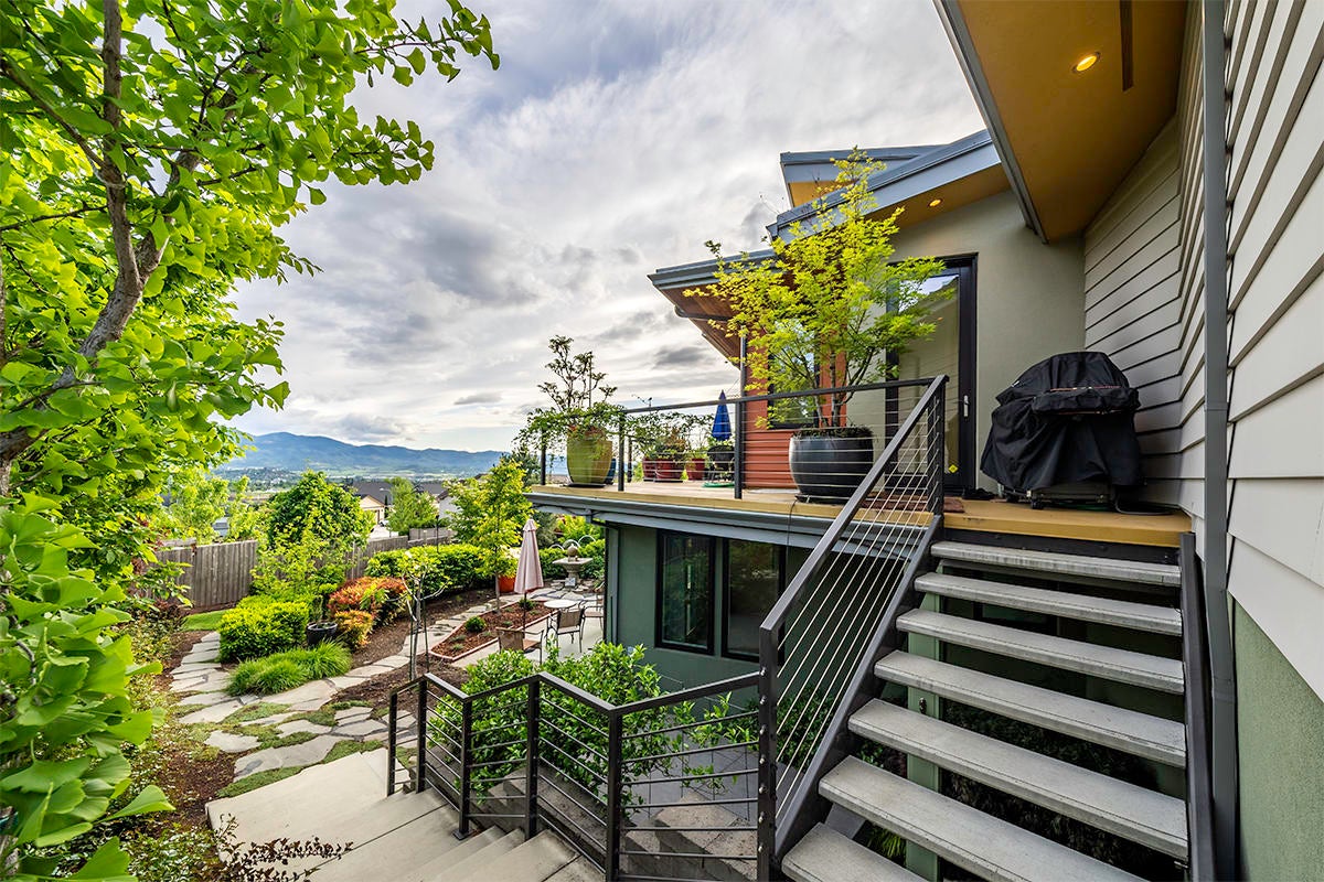 4220 Falcon Ridge Terrace Medford, OR 97504 - Photo 34 of 47 DSC08659-HDR