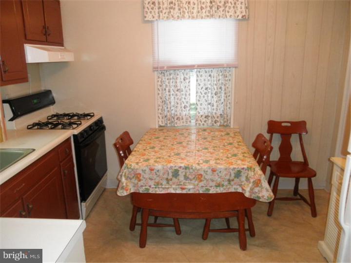 2428 Hollis Road Havertown, PA 19083 - Photo 8 of 20 Kitchen