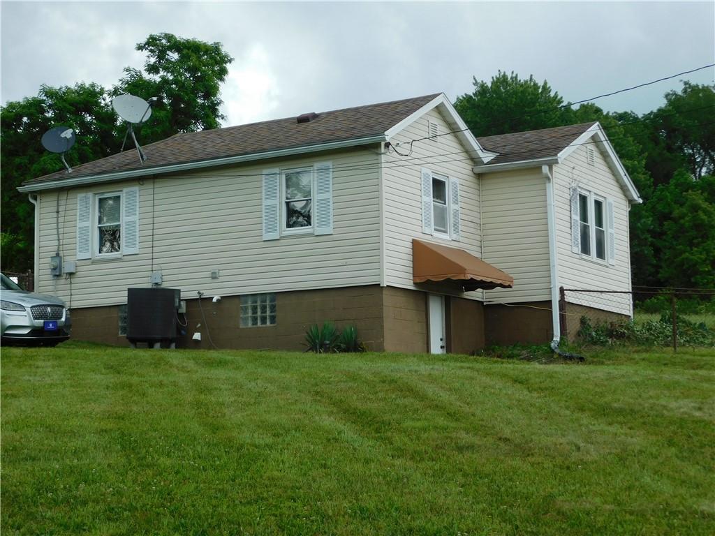 27 Community Avenue Uniontown, PA 15401 - Photo 4 of 24