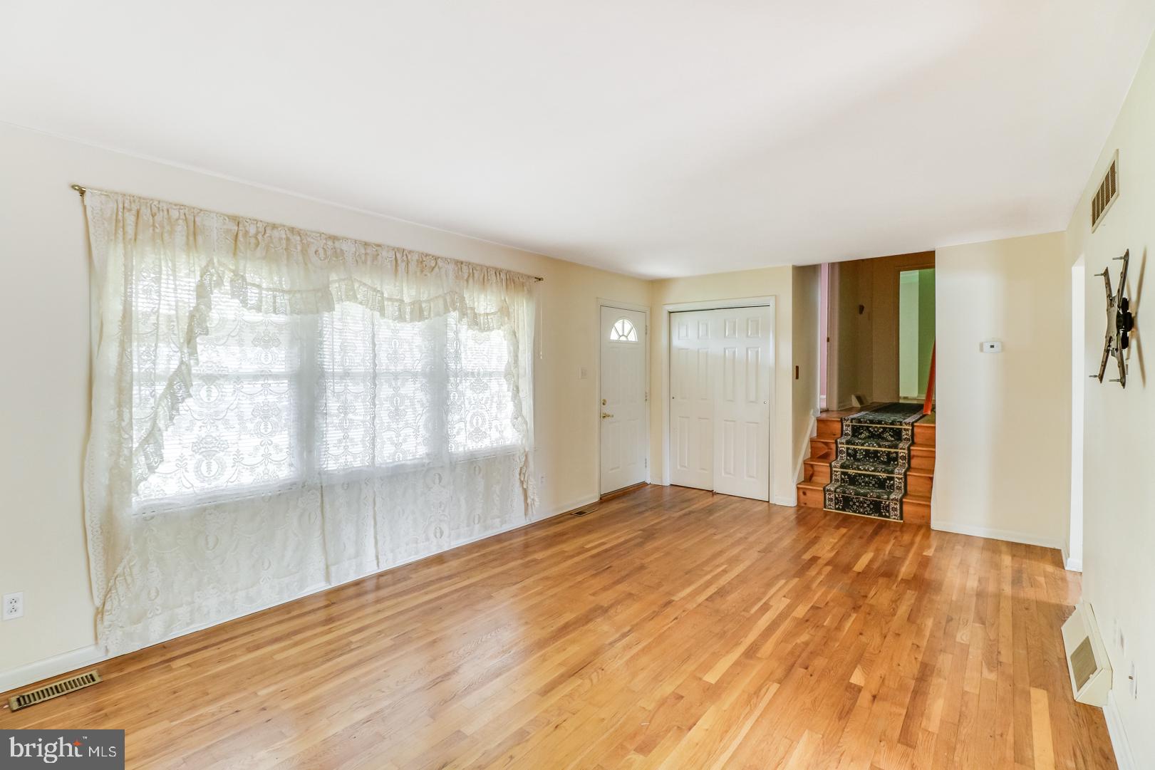 706 Manfield Road Newark, DE 19713 - Photo 3 of 17
