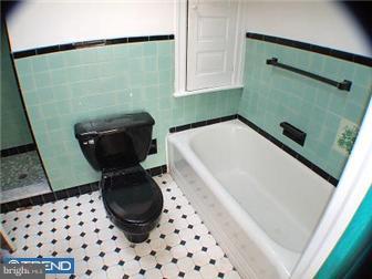 247 Richfield Road Upper Darby, PA 19082 - Photo 9 of 10