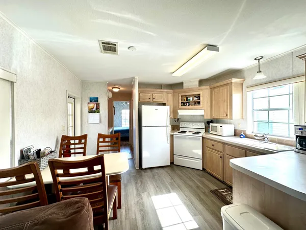 $229,900 | 1180 Chokoloskee Drive, Unit 32, Chokoloskee, FL 34138