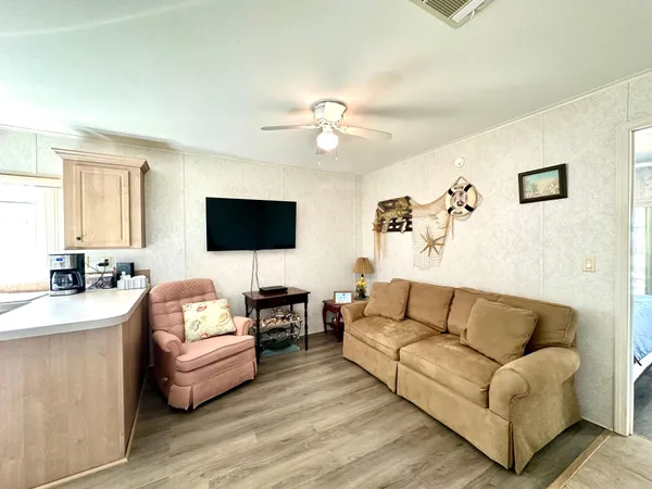 $229,900 | 1180 Chokoloskee Drive, Unit 32, Chokoloskee, FL 34138