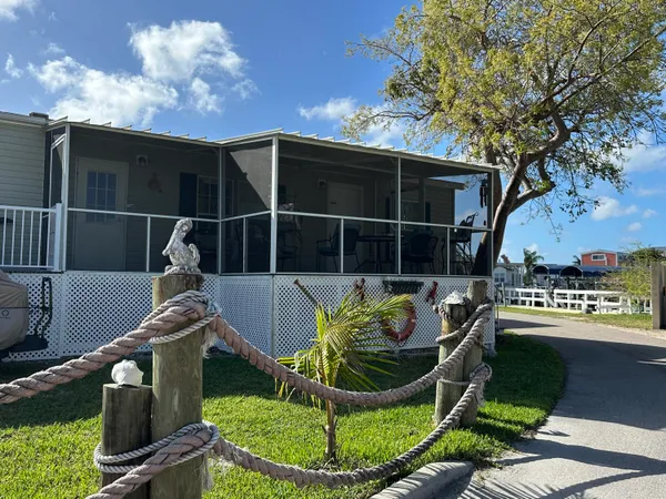$229,900 | 1180 Chokoloskee Drive, Unit 32, Chokoloskee, FL 34138