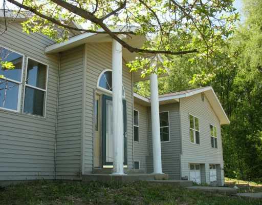 800 West Park Road Slippery Rock, PA 16057 - Photo 1 of 8 Exterior Front.