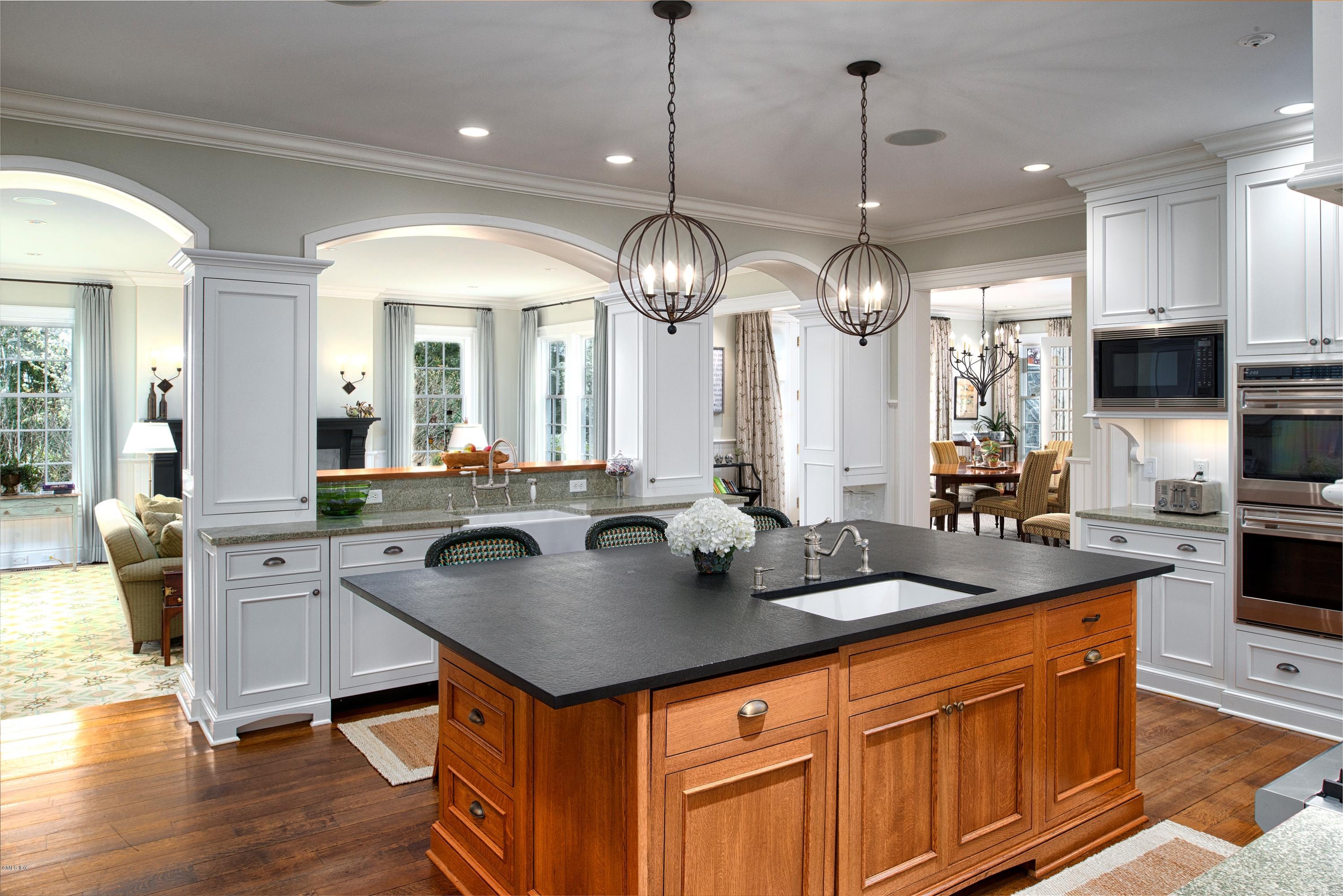4 Cliffdale Road Greenwich, CT 06831 - Photo 5 of 17 Kitchen