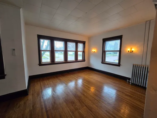 $1,600 | 520 State Street, Unit C, St. Joseph, MI 49085