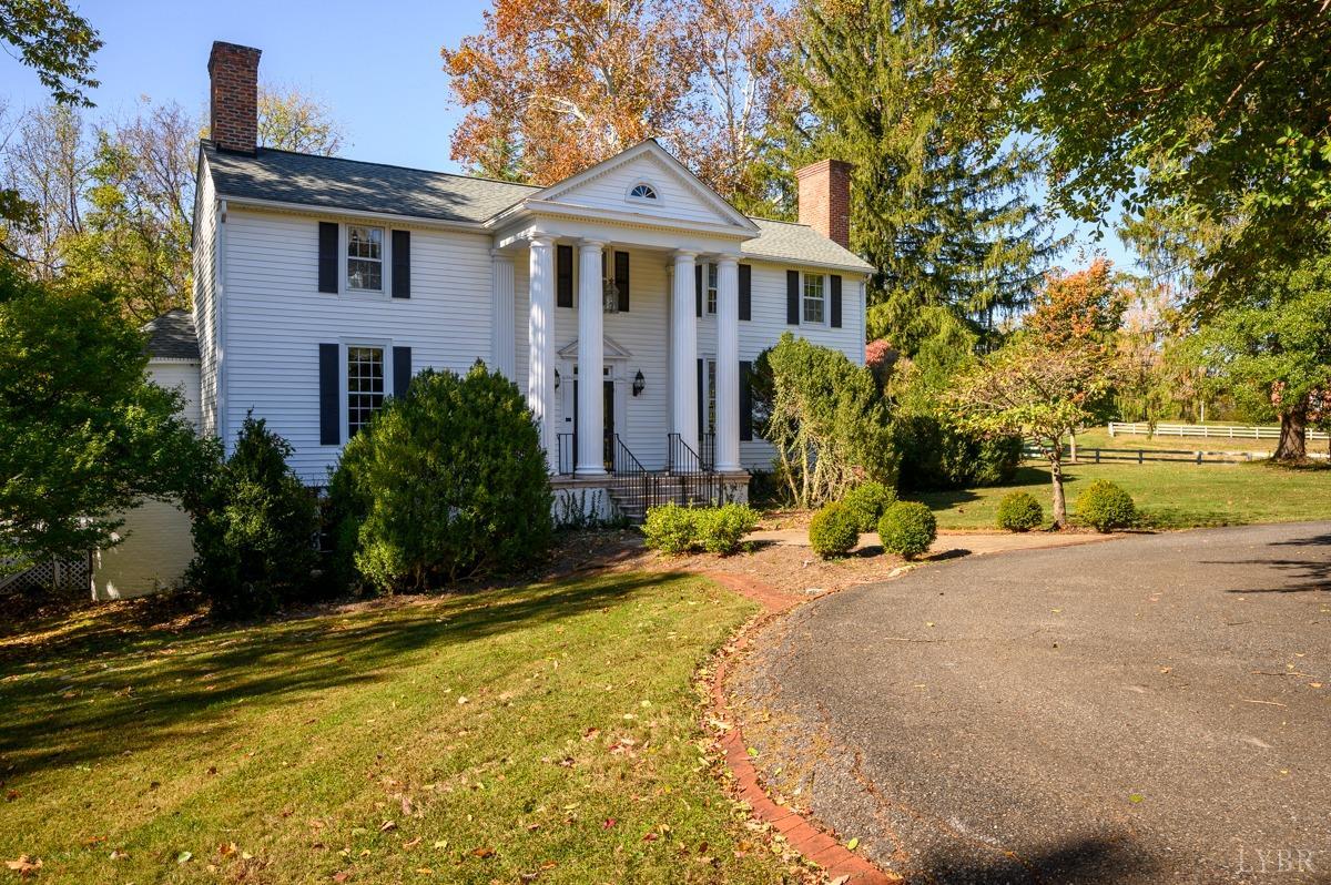 2812 Link Road Lynchburg, VA 24503 - Photo 3 of 65 a view of a house with a patio