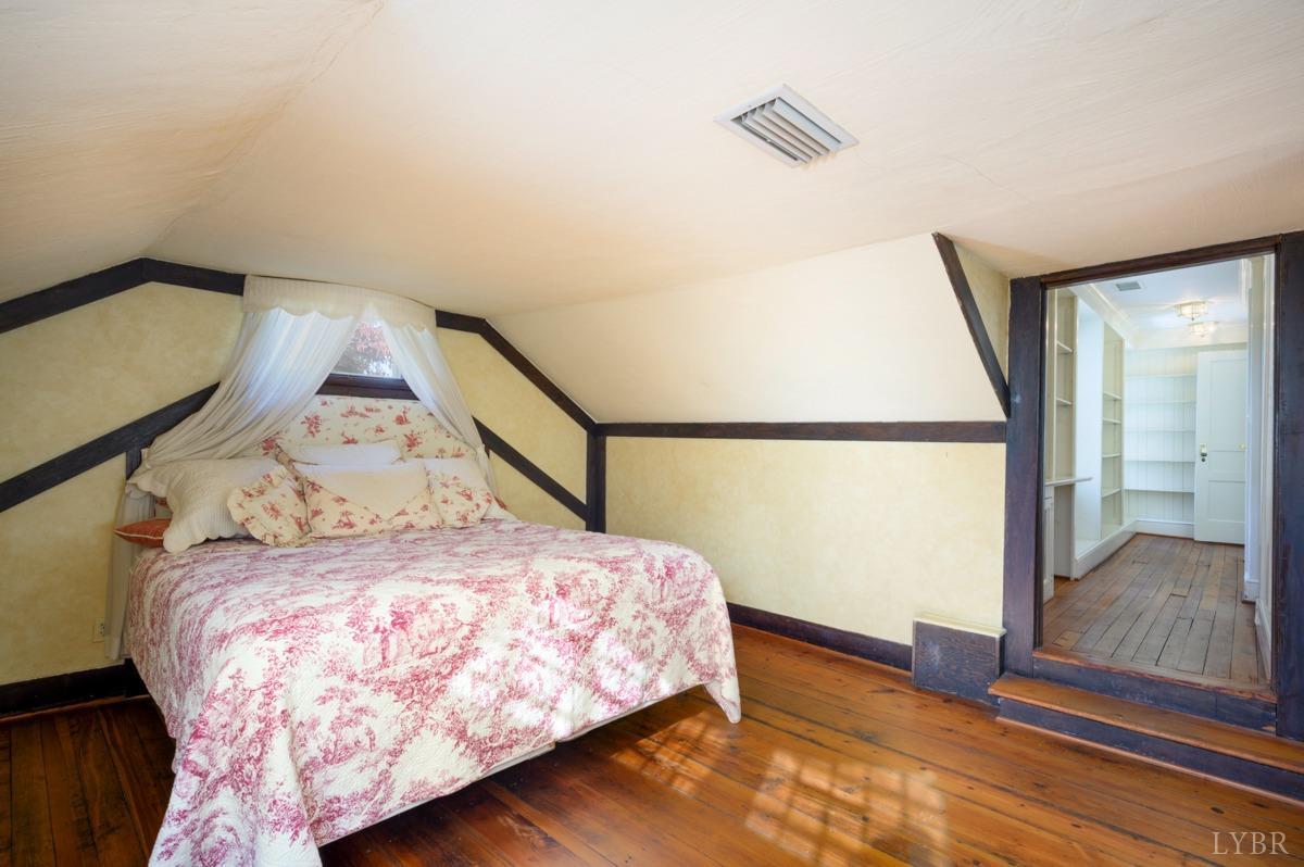 2812 Link Road Lynchburg, VA 24503 - Photo 38 of 65 a bedroom with a bed and a window