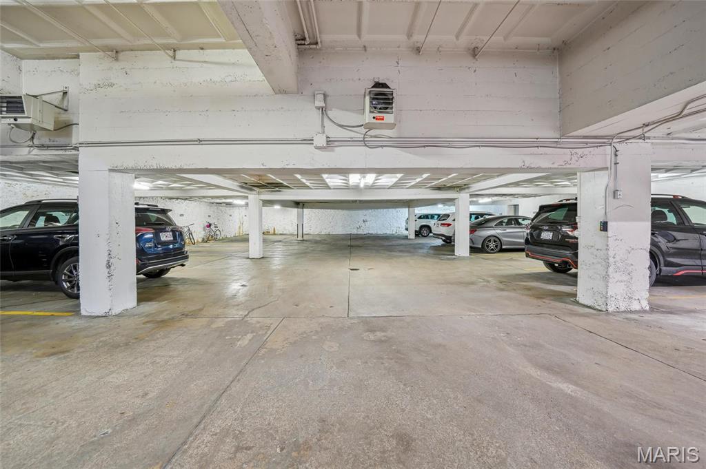 921 South Hanley Road, Unit F Clayton, MO 63105 - Photo 19 of 20