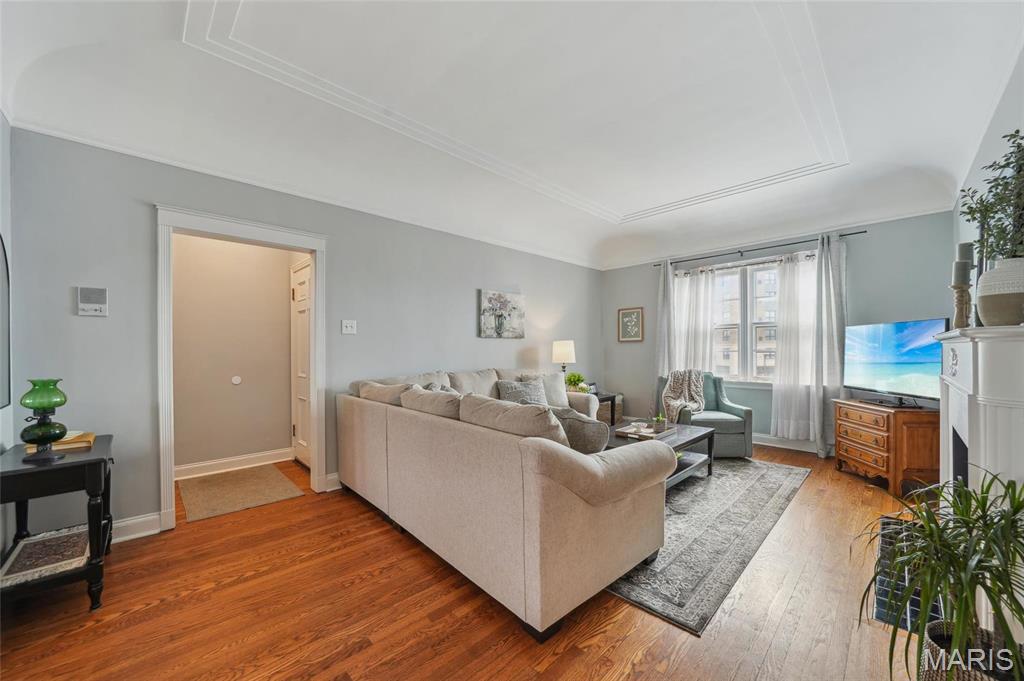 921 South Hanley Road, Unit F Clayton, MO 63105 - Photo 4 of 20