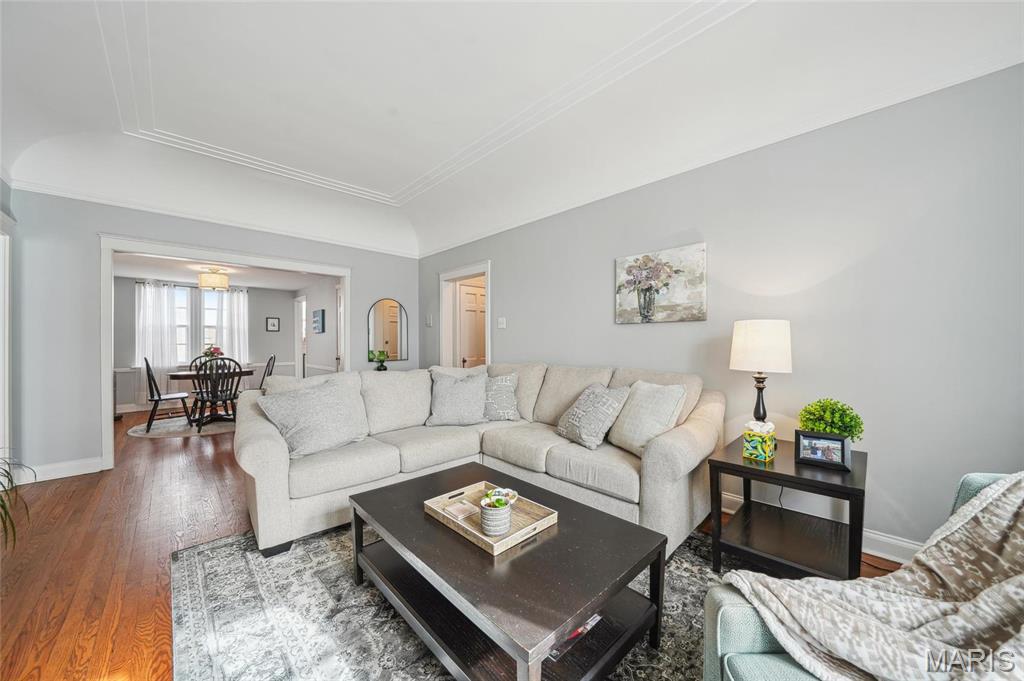 921 South Hanley Road, Unit F Clayton, MO 63105 - Photo 5 of 20