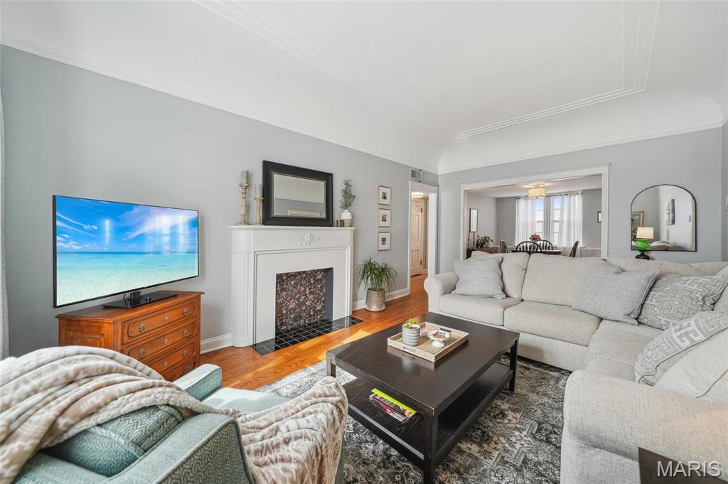 921 South Hanley Road, Unit F Clayton, MO 63105 - Photo 6 of 20