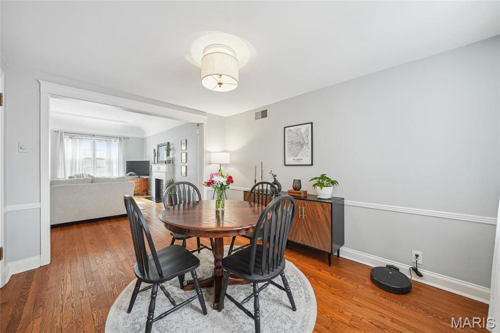 921 South Hanley Road, Unit F Clayton, MO 63105 - Photo 9 of 20