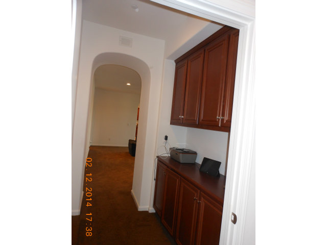 7542 Stoneleaf Road San Ramon, CA 94582 - Photo 17 of 24 a bathroom with a sink