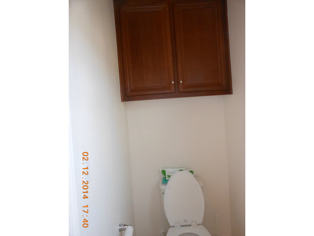 7542 Stoneleaf Road San Ramon, CA 94582 - Photo 21 of 24 a bathroom with a toilet