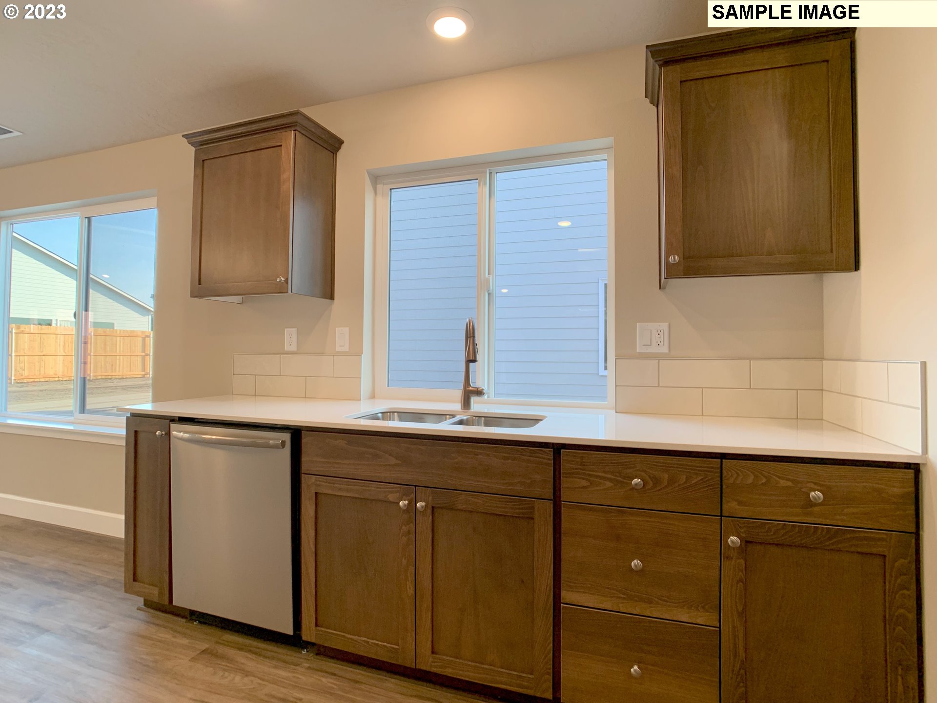 591 East Rosa Avenue Hermiston, OR 97838 - Photo 11 of 30 Gallery Image 11
