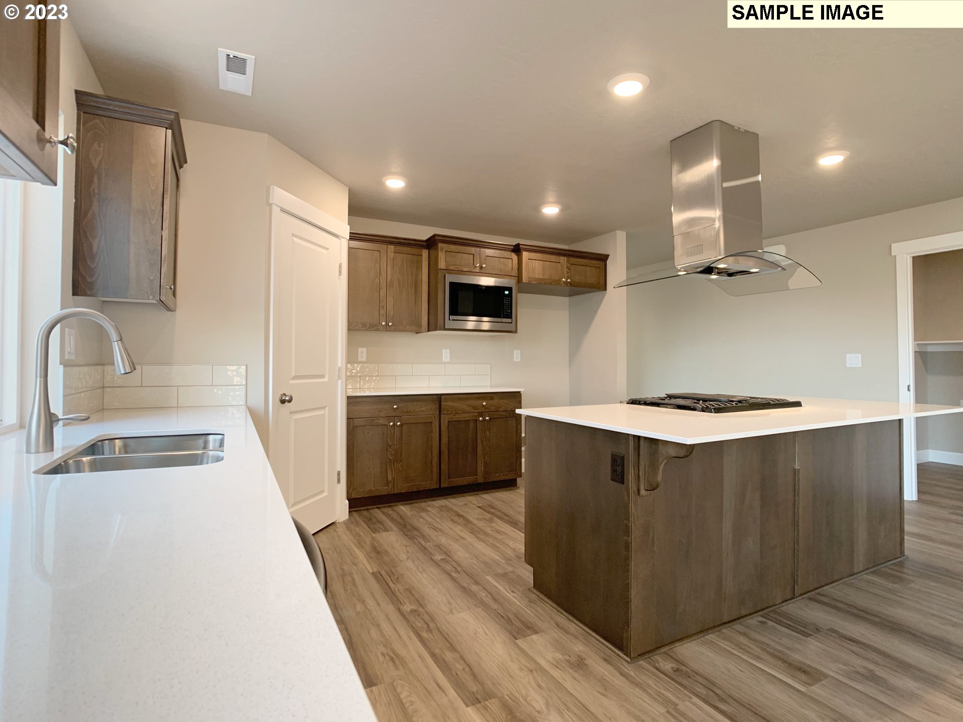 591 East Rosa Avenue Hermiston, OR 97838 - Photo 14 of 30 Gallery Image 14