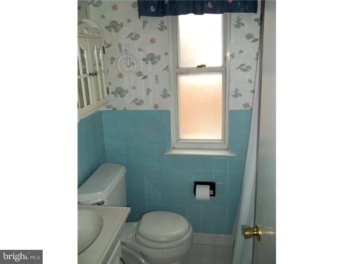 415 W Road Ridley Park, PA 19078 - Photo 14 of 15 Bathroom