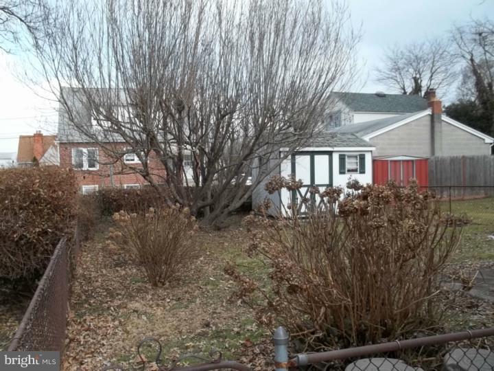 415 W Road Ridley Park, PA 19078 - Photo 4 of 15 Back Yard