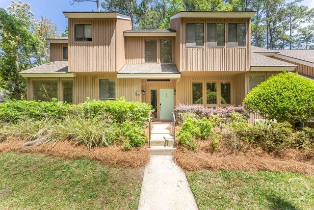 $595,000 | 28 Dame Kathryn Drive, Savannah, GA 31411