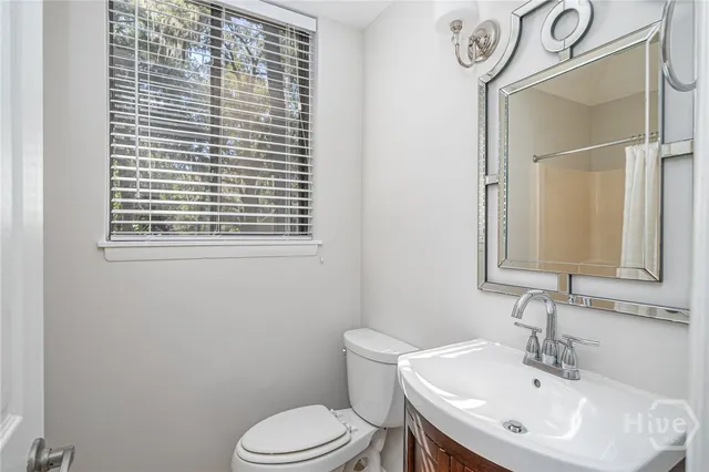 $595,000 | 28 Dame Kathryn Drive, Savannah, GA 31411