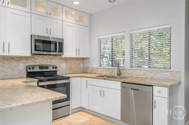 $595,000 | 28 Dame Kathryn Drive, Savannah, GA 31411