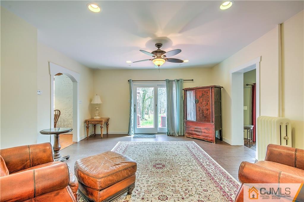40 Fresh Ponds Road East Brunswick, NJ 08816 - Photo 2 of 25 Gallery Image 2