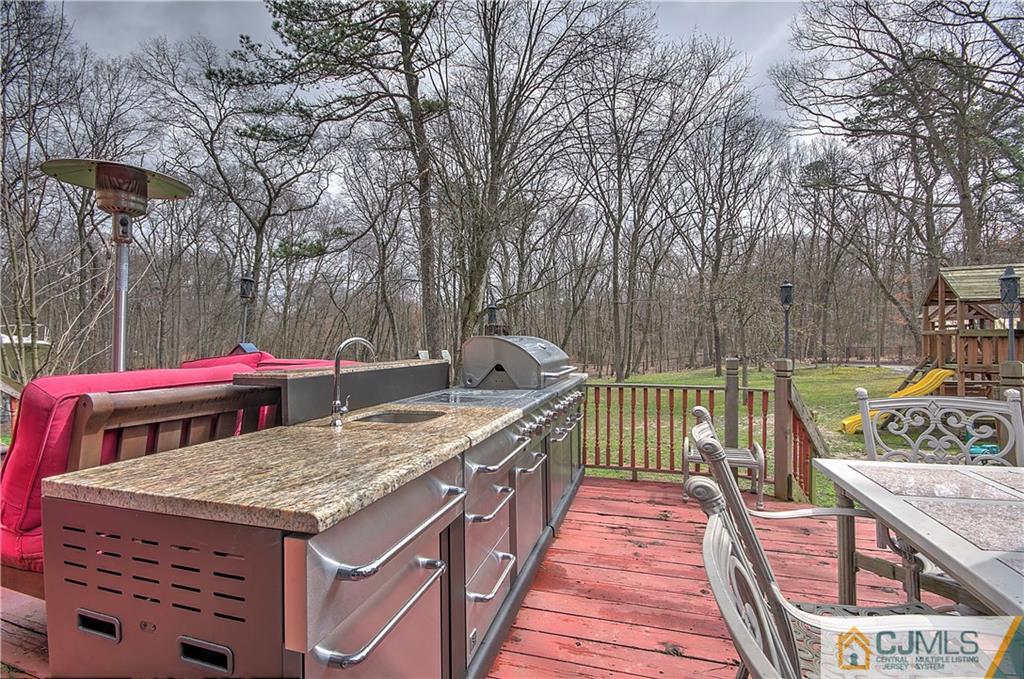 40 Fresh Ponds Road East Brunswick, NJ 08816 - Photo 23 of 25 Gallery Image 23