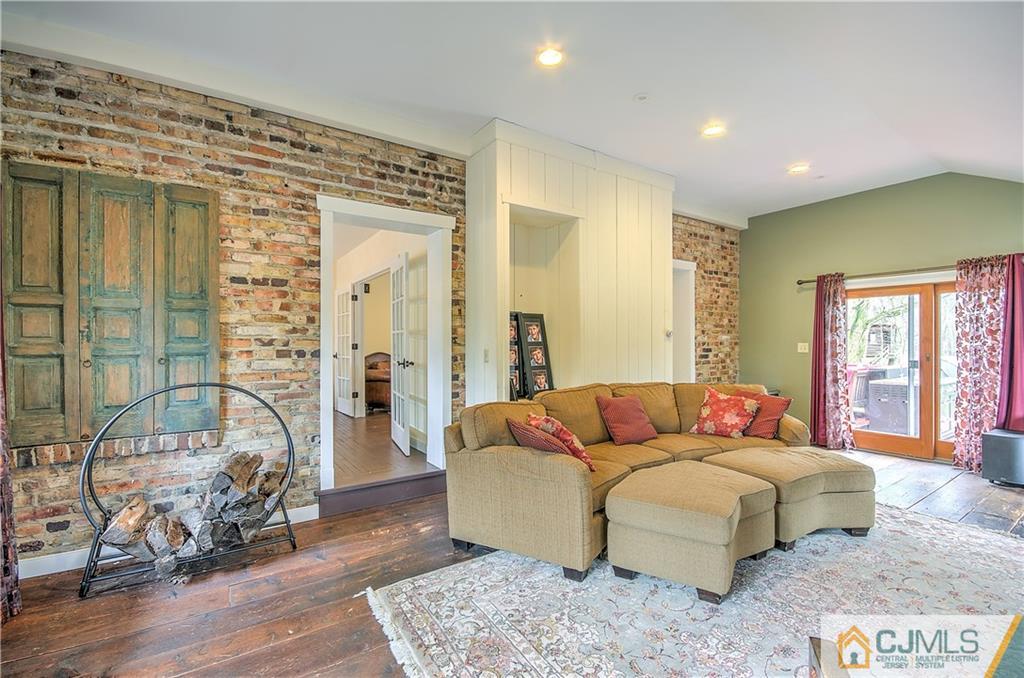 40 Fresh Ponds Road East Brunswick, NJ 08816 - Photo 5 of 25 Gallery Image 5