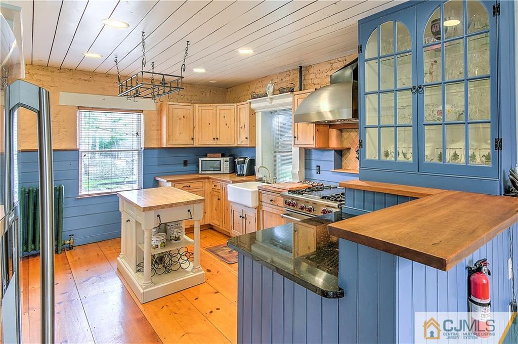 40 Fresh Ponds Road East Brunswick, NJ 08816 - Photo 6 of 25 Gallery Image 6