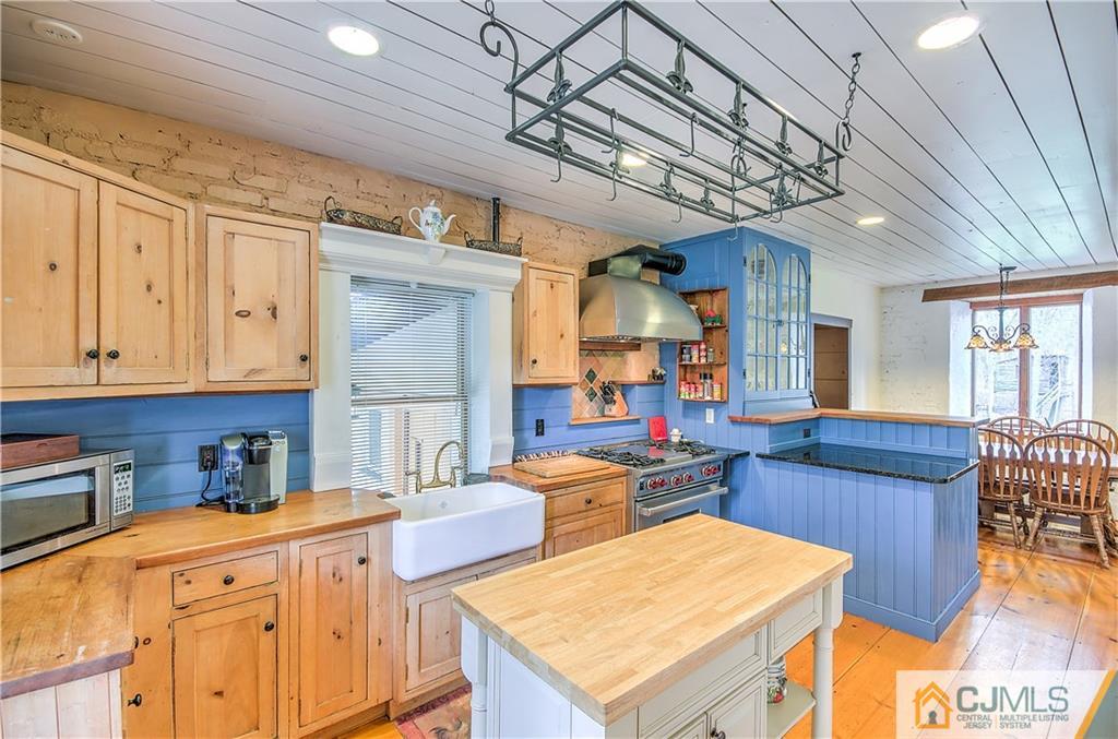 40 Fresh Ponds Road East Brunswick, NJ 08816 - Photo 7 of 25 Gallery Image 7