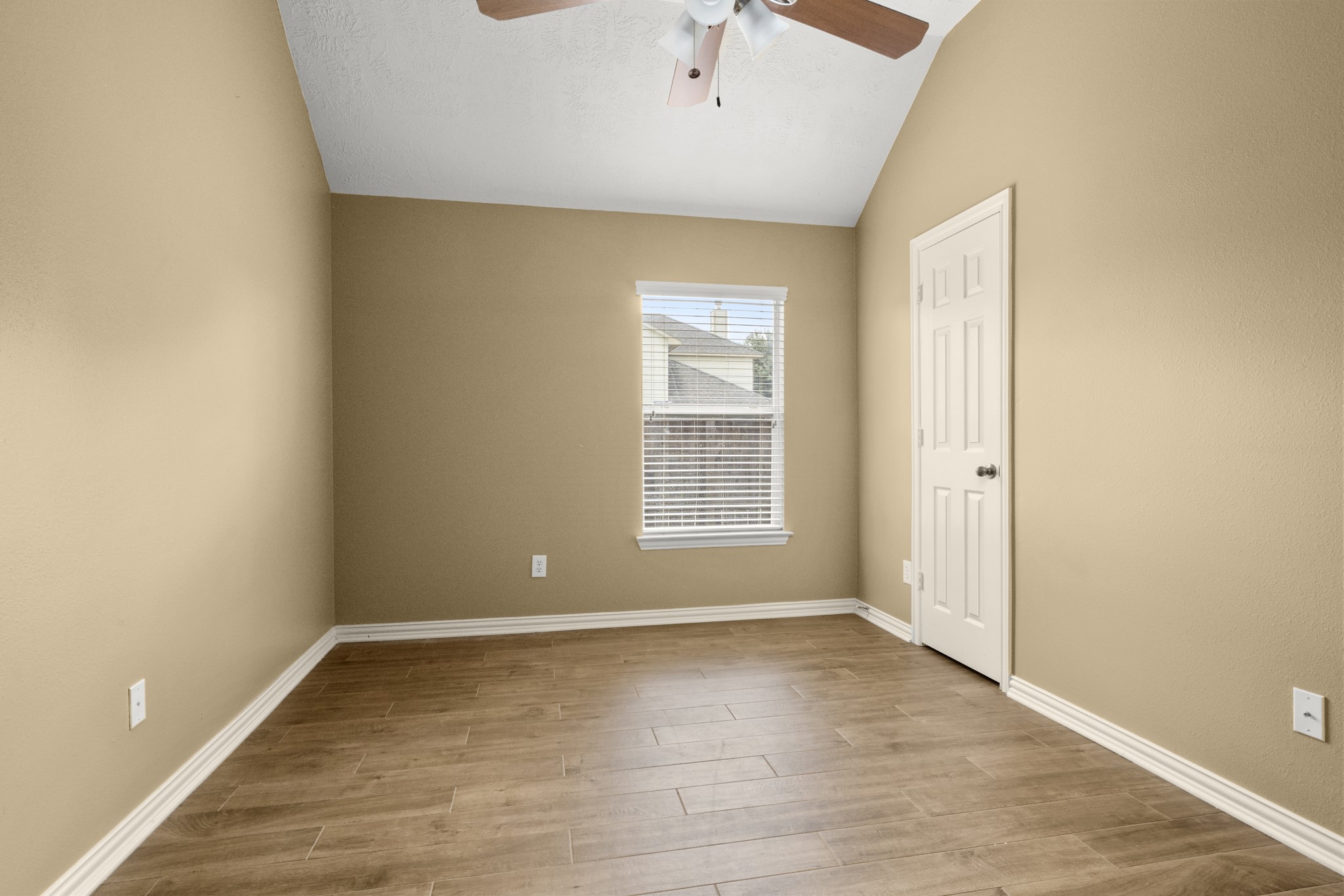 19830 Broadhead Manor Drive Spring, TX 77379 - Photo 11 of 36